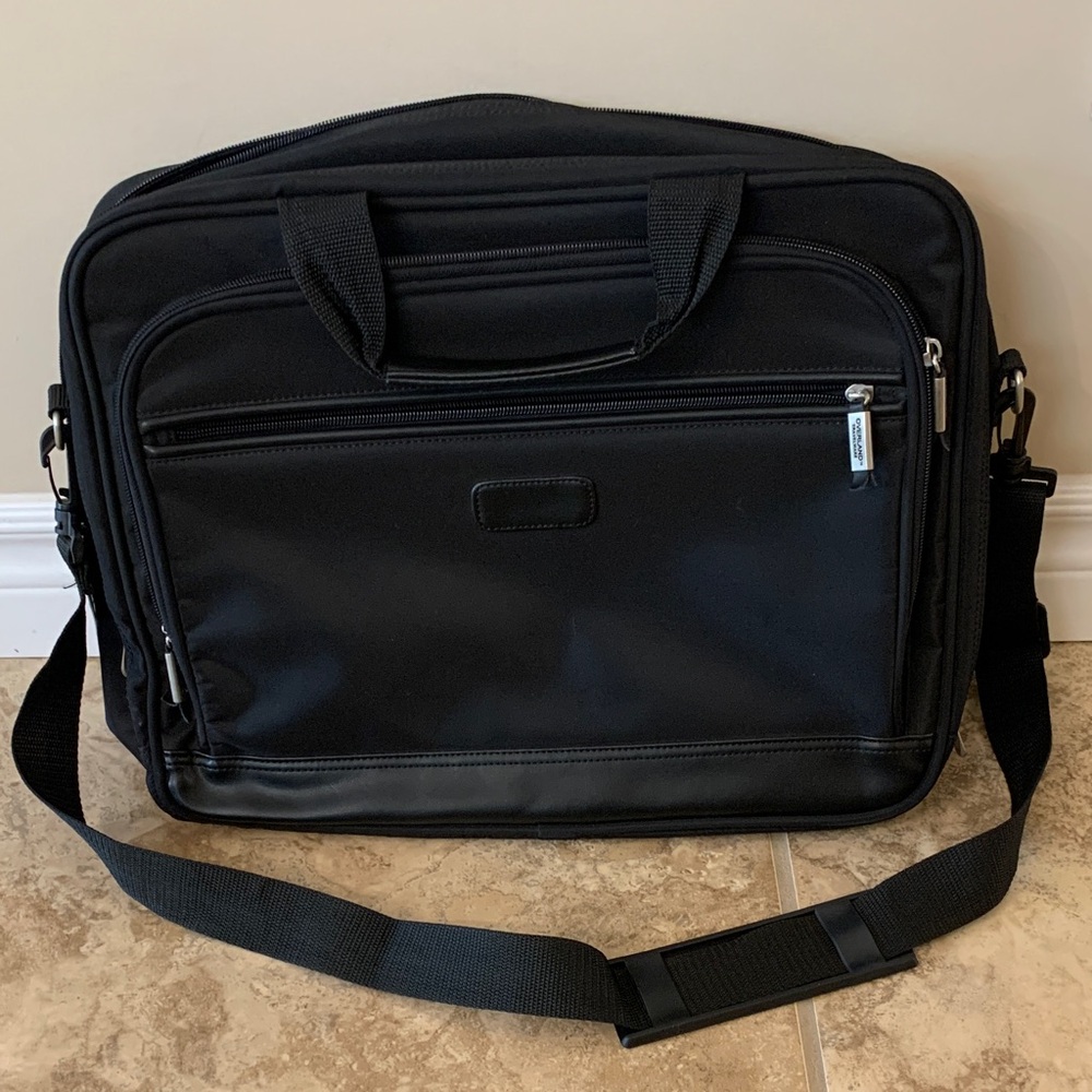 Laptop Black Bag Many pockets and compartments padded
